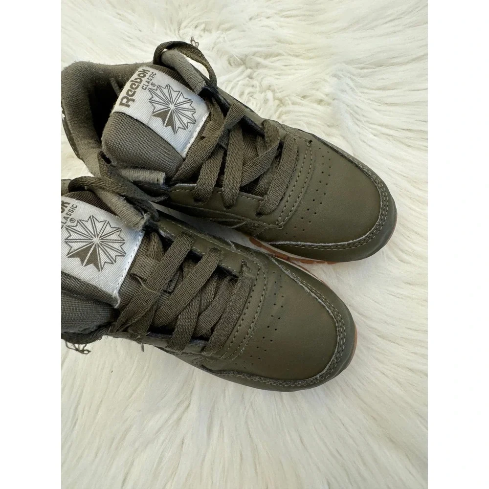 Reebok green sneakers size‎ 11 GUC